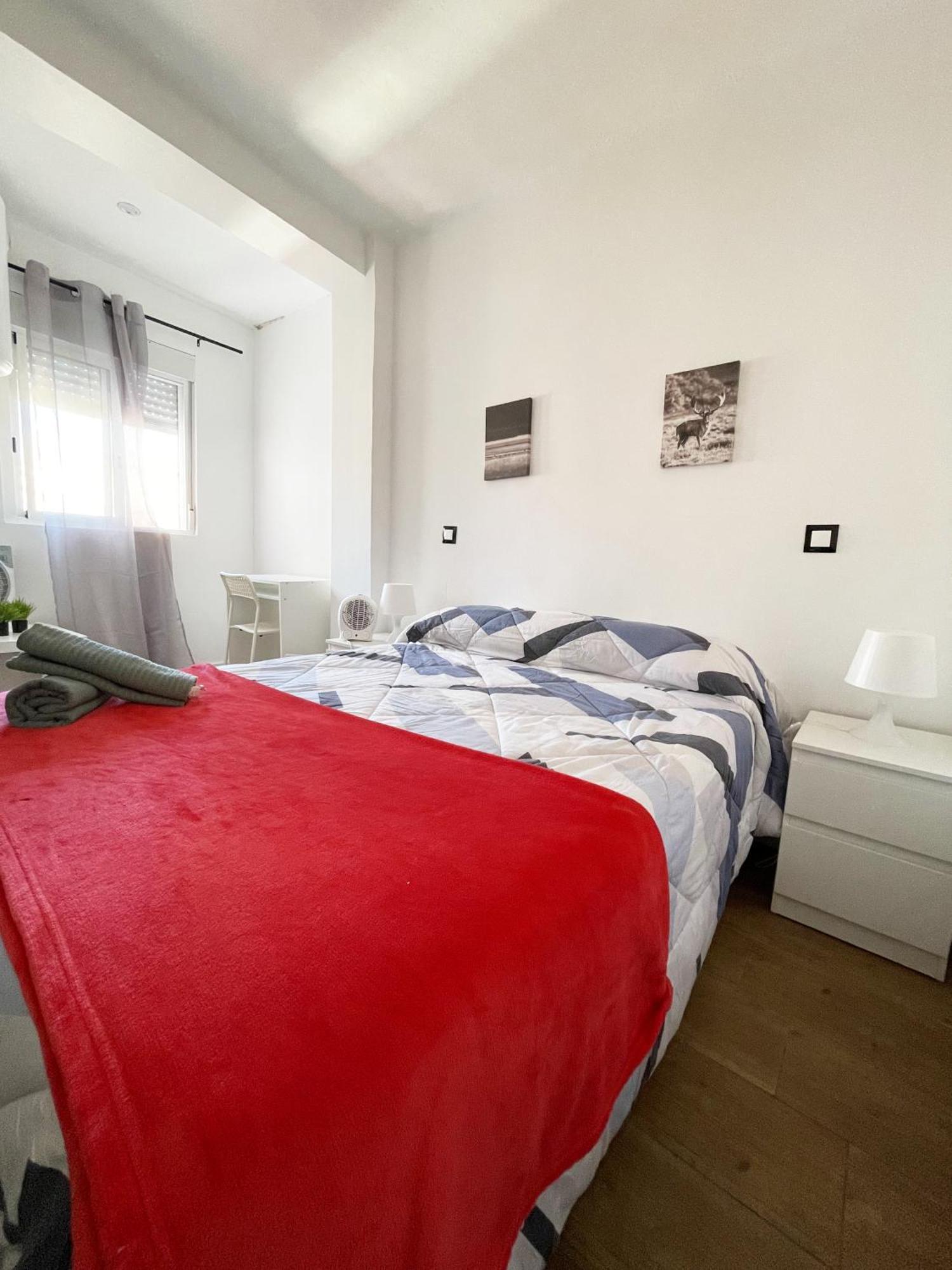 Chill Madrid Apartament ภายนอก รูปภาพ